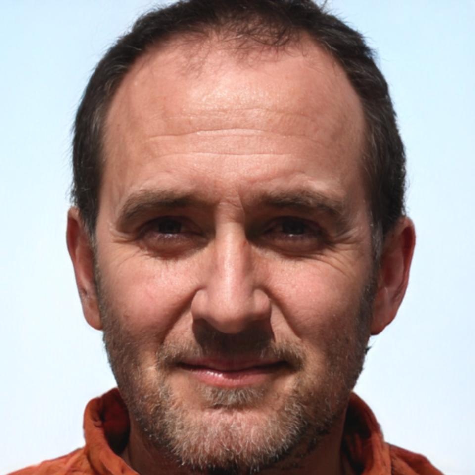 Senior financial educator and curriculum developer